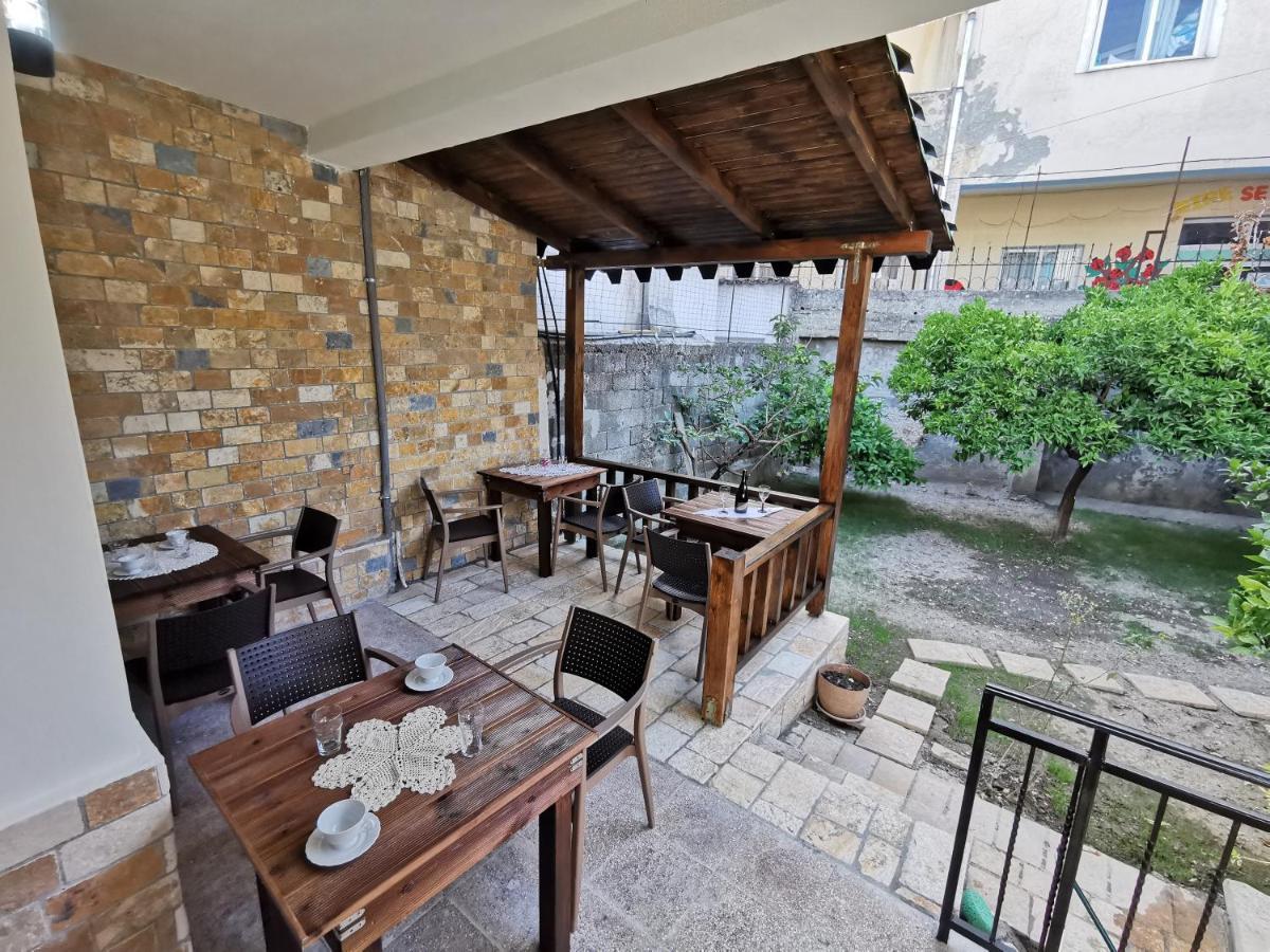 Bujtina Valgent Acomodação com café da manhã Berati Exterior foto